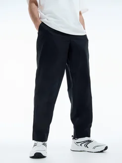 Зауженные брюки на резинке